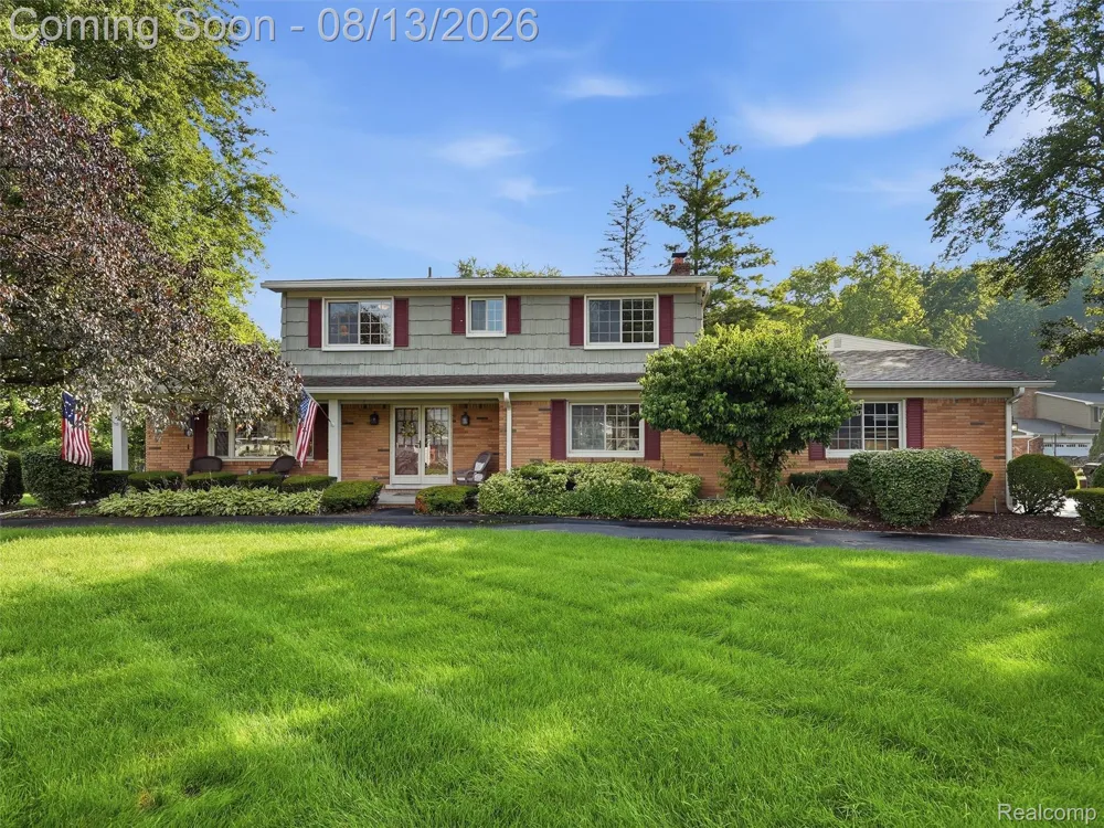 52338 Livingstone Court Shelby Charter Township, MI 48316