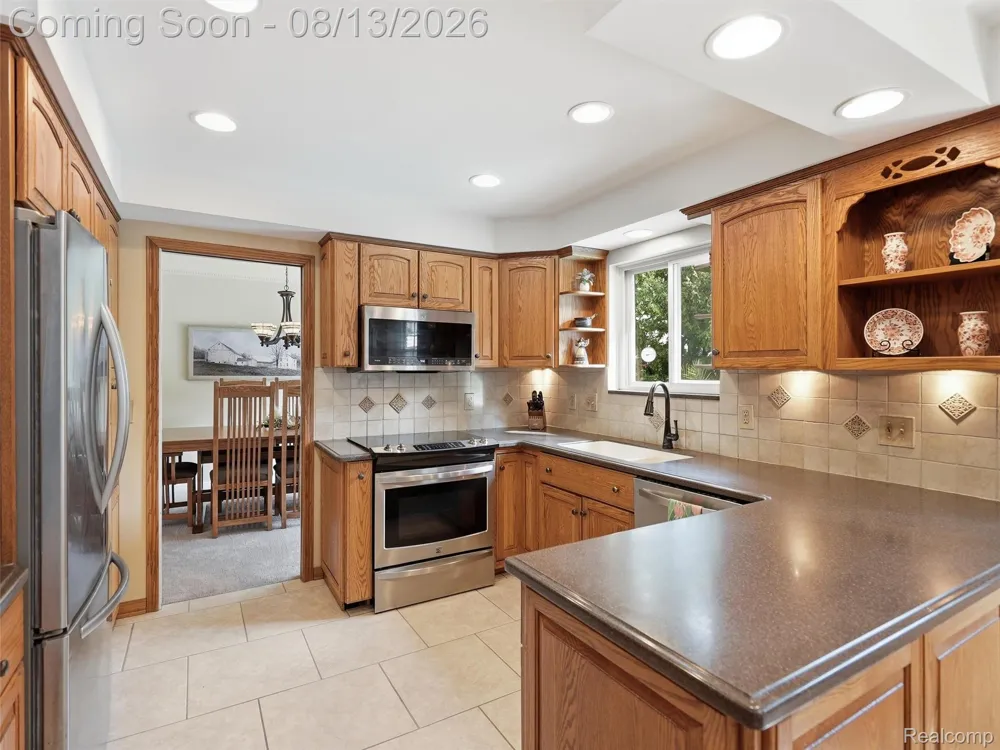 52338 Livingstone Court Shelby Charter Township, MI 48316