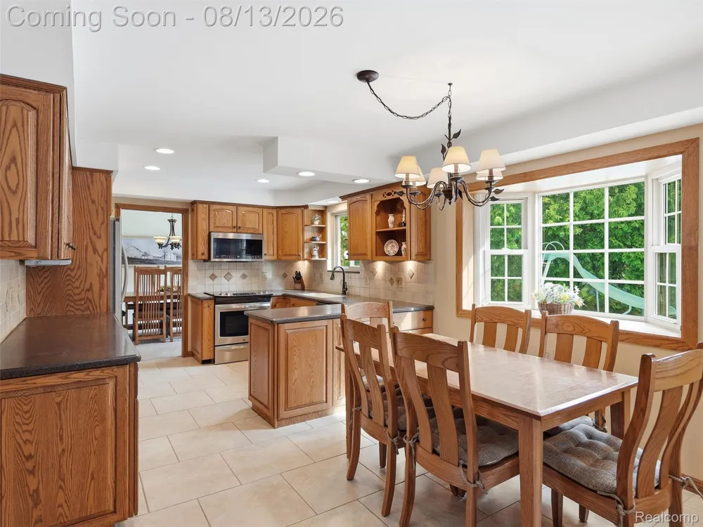 52338 Livingstone Court Shelby Charter Township, MI 48316
