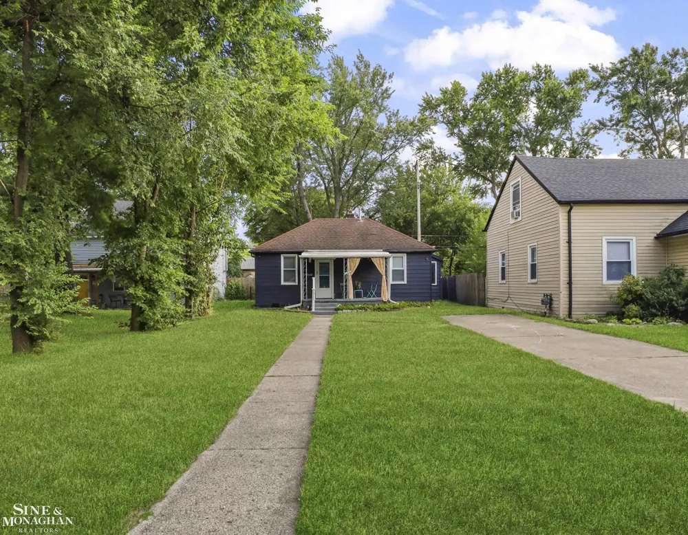 1312 E Harry Avenue Hazel Park City, MI 48030
