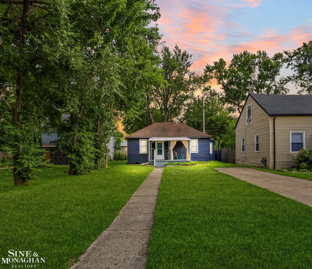 1312 E Harry Avenue Hazel Park City, MI 48030
