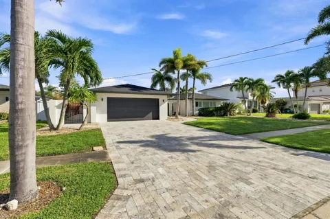 320 PALM ISLAND NE