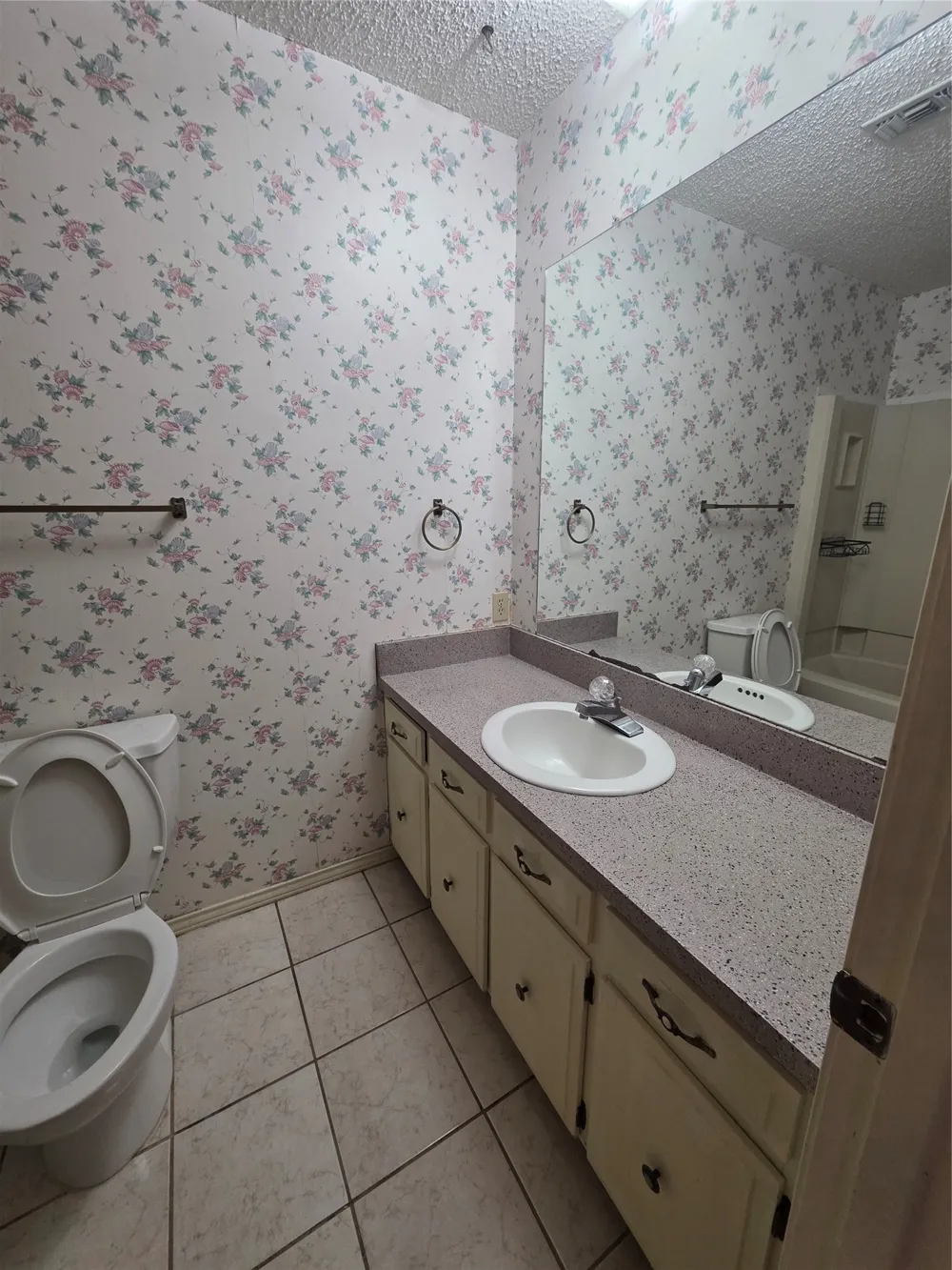107 Bluebonnet Trail Keene, TX 76059