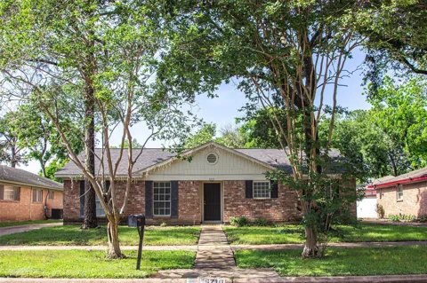 9710 Springmont