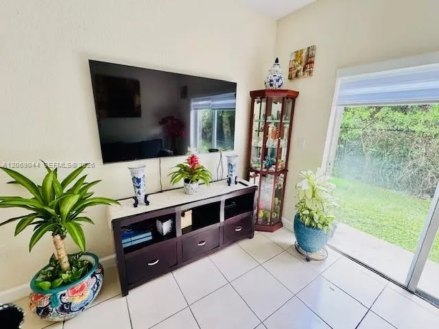 2811 SE 17th Ave #110 Homestead, FL 33035