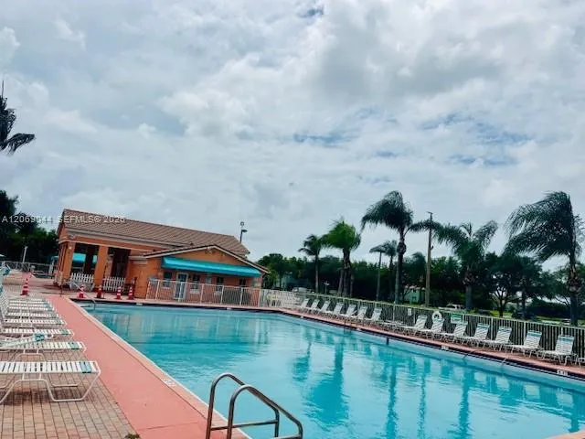 2811 SE 17th Ave #110 Homestead, FL 33035