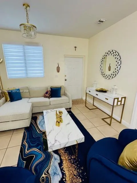 2811 SE 17th Ave #110 Homestead, FL 33035
