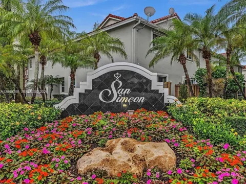 3905 San Simeon Ln
