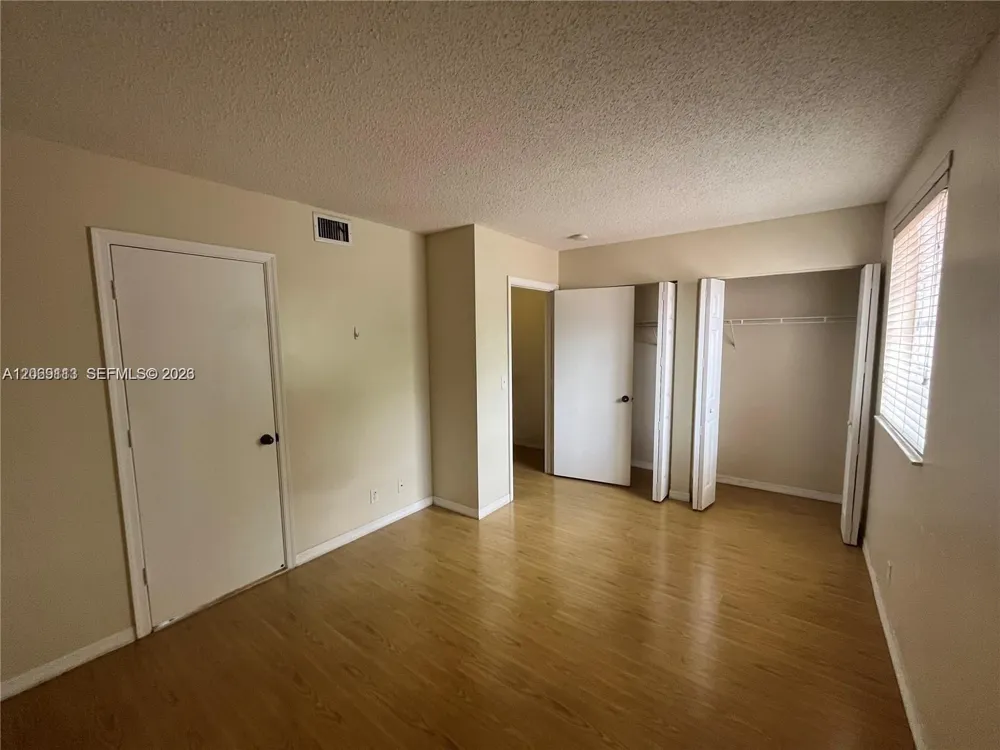 3905 San Simeon Ln Weston, FL 33331