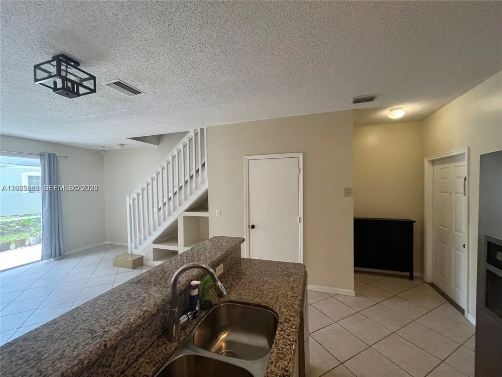 3905 San Simeon Ln Weston, FL 33331