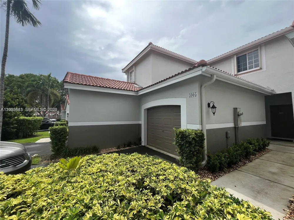 3905 San Simeon Ln Weston, FL 33331