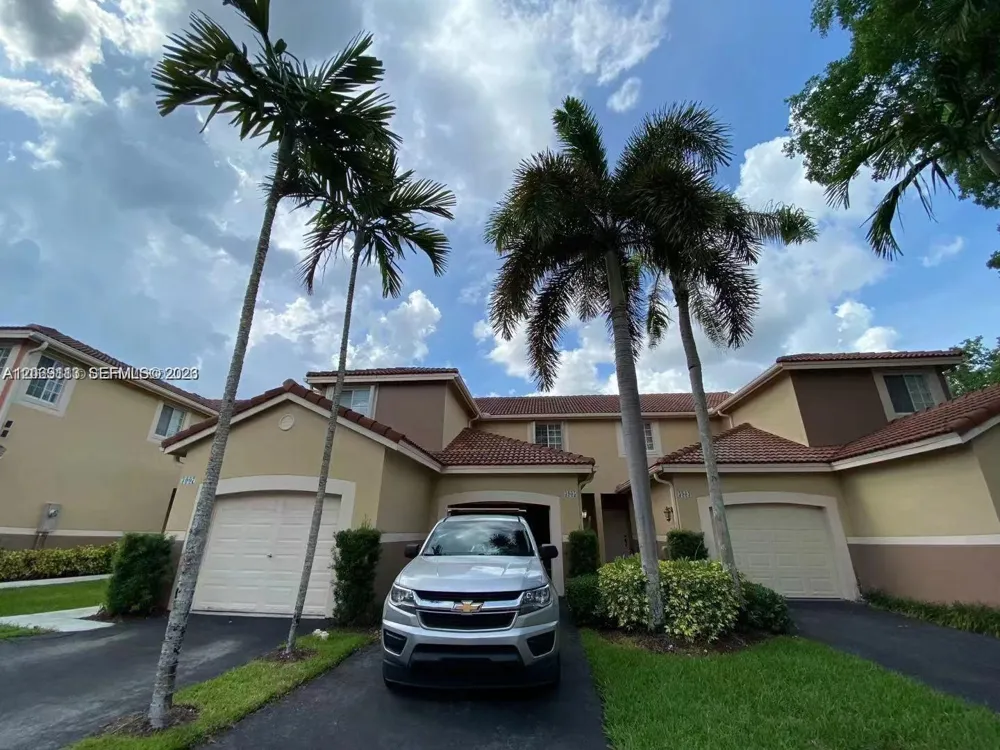3905 San Simeon Ln Weston, FL 33331