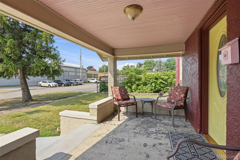 107 2nd Street Fenton City, MI 48430