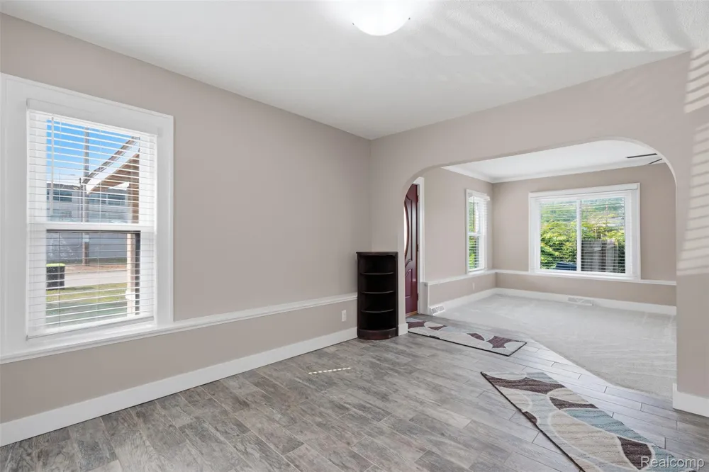 107 2nd Street Fenton City, MI 48430