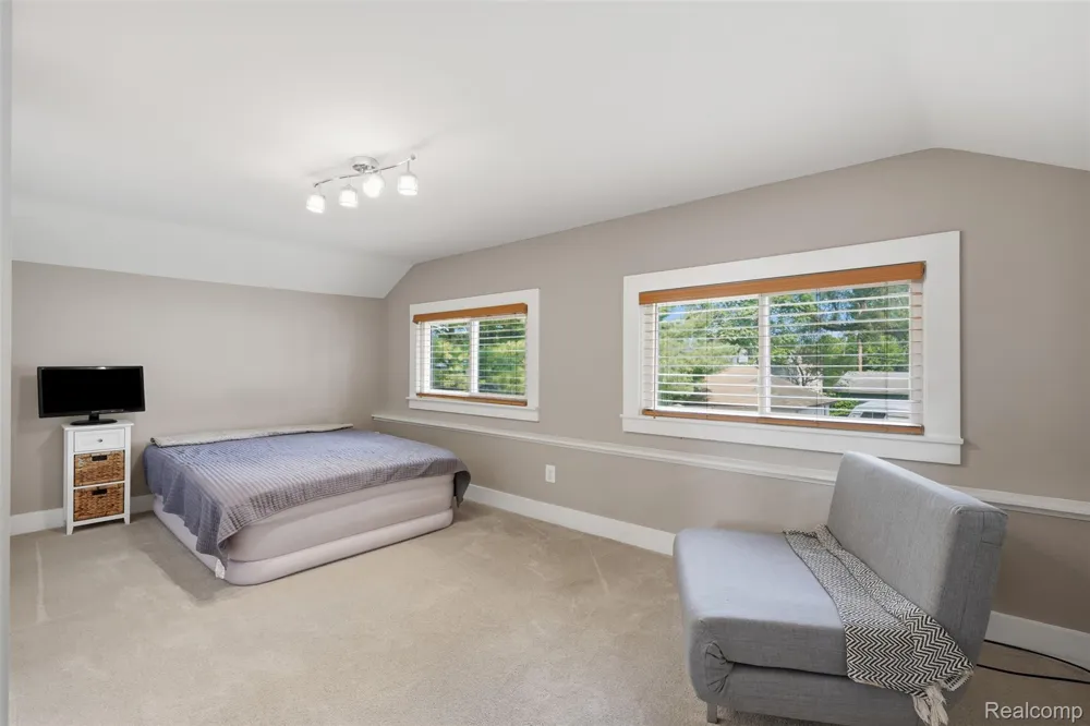 107 2nd Street Fenton City, MI 48430