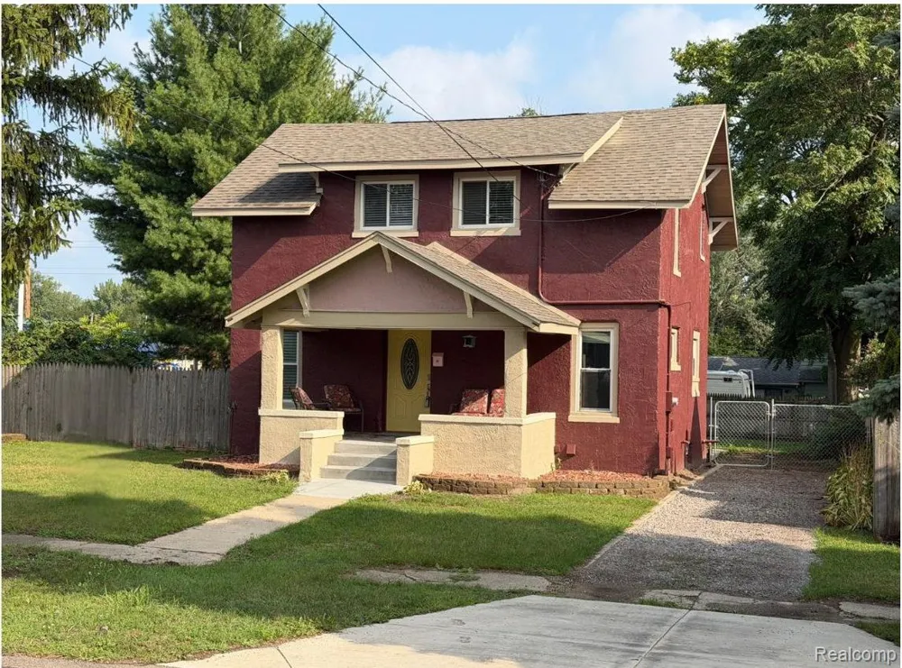 107 2nd Street Fenton City, MI 48430