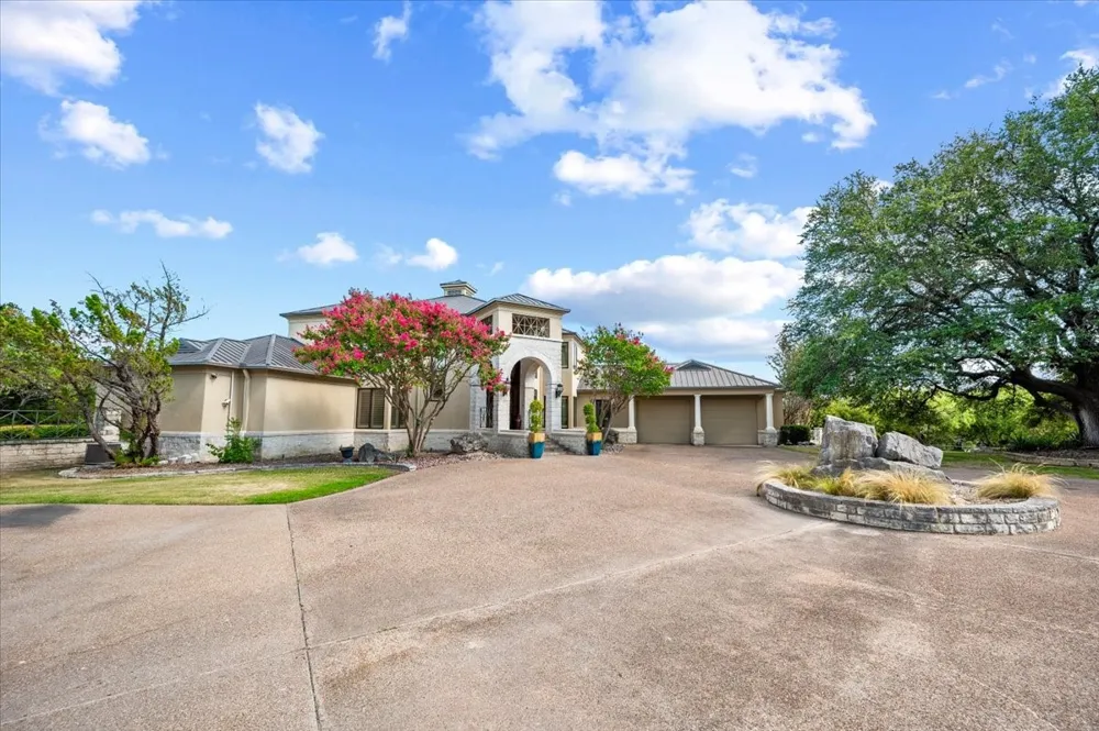 200 Falcon Ridge Aledo, TX 76008
