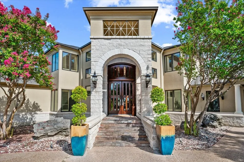 200 Falcon Ridge Aledo, TX 76008