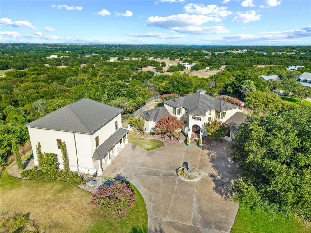 200 Falcon Ridge Aledo, TX 76008