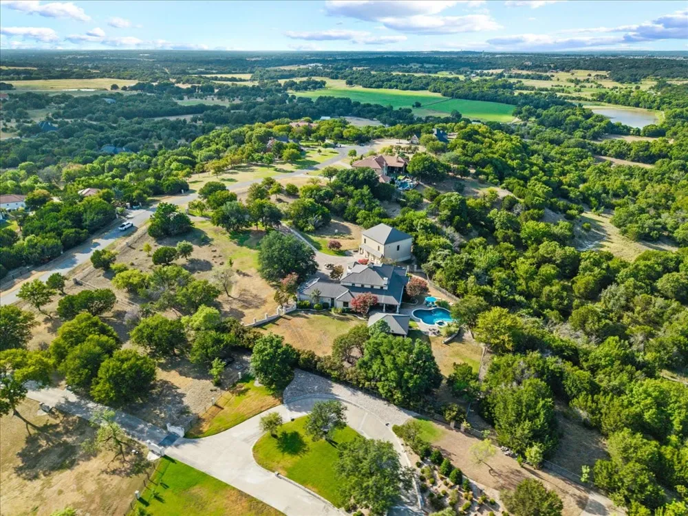 200 Falcon Ridge Aledo, TX 76008