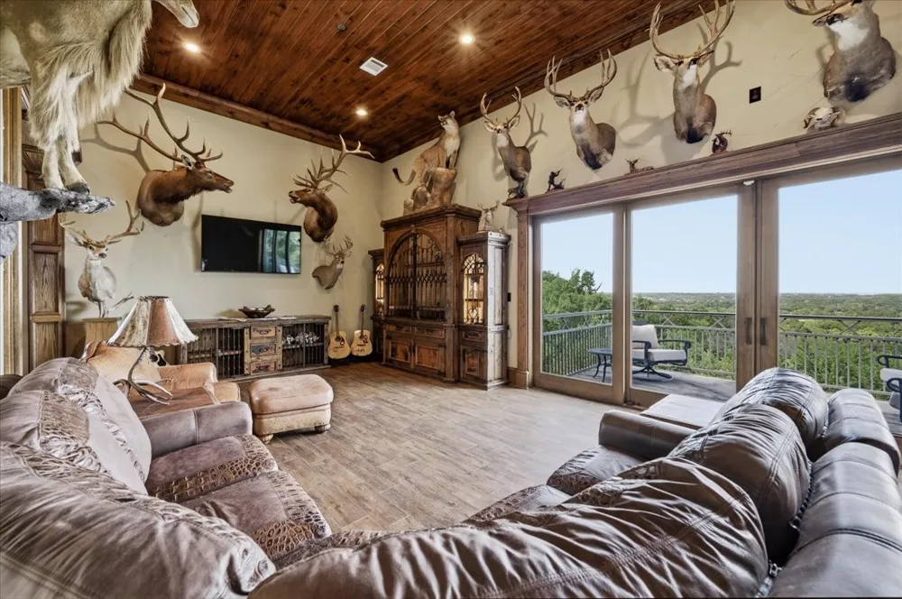 200 Falcon Ridge Aledo, TX 76008