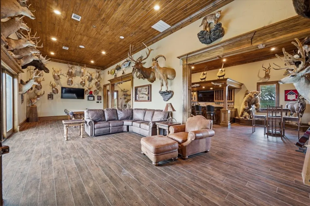 200 Falcon Ridge Aledo, TX 76008