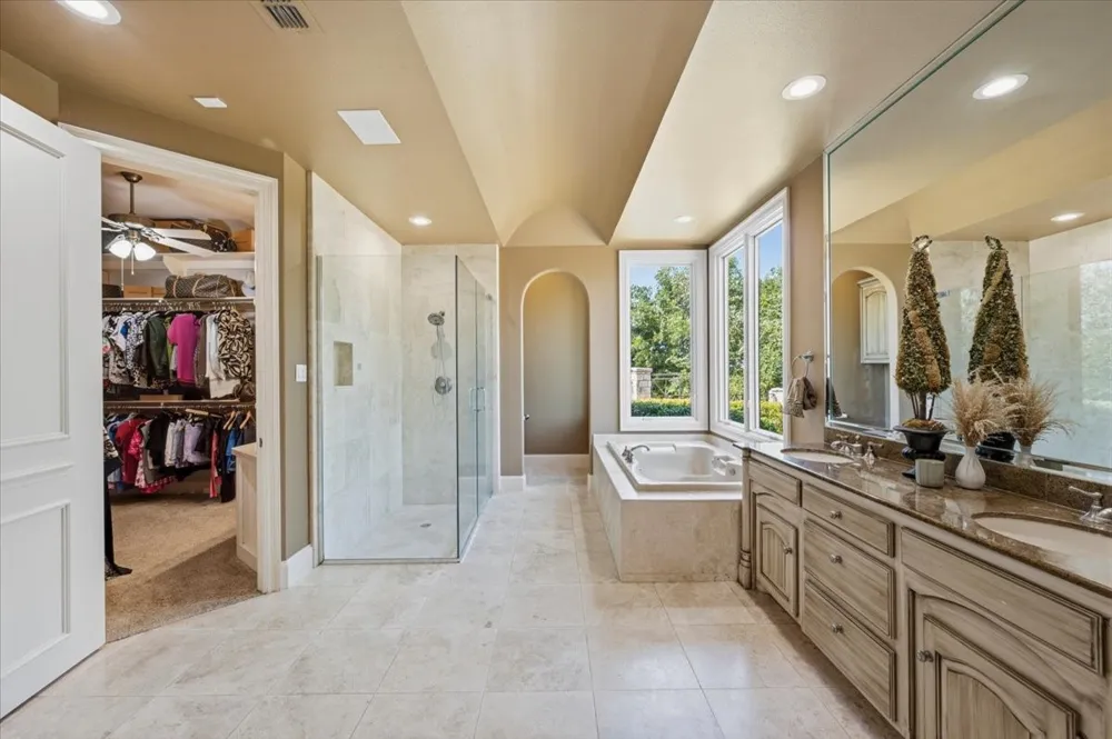 200 Falcon Ridge Aledo, TX 76008