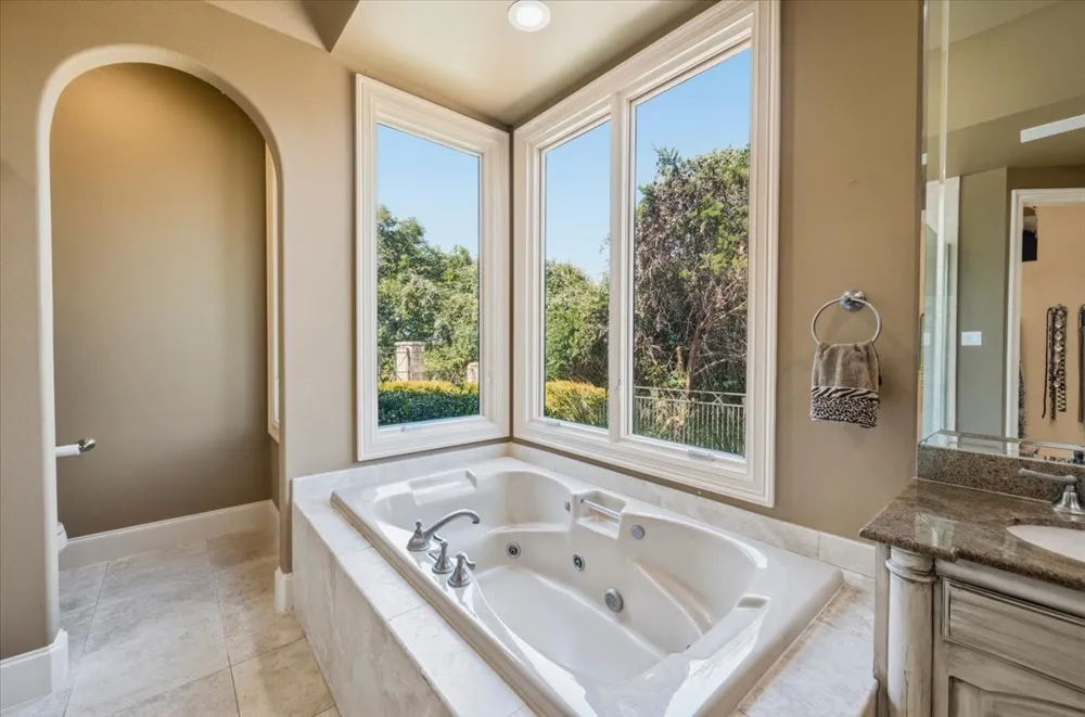 200 Falcon Ridge Aledo, TX 76008
