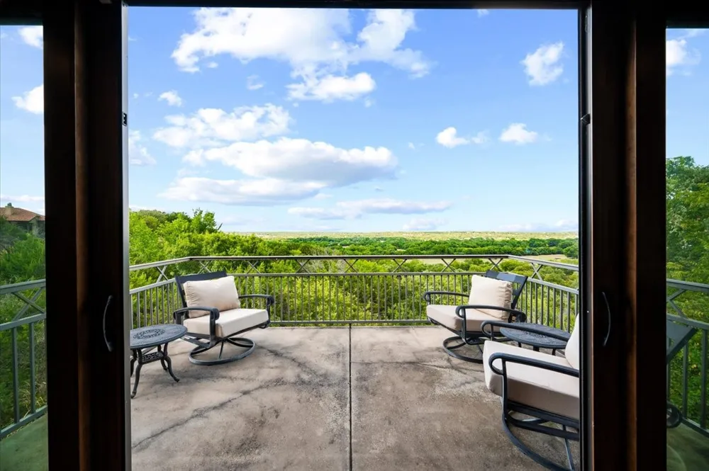 200 Falcon Ridge Aledo, TX 76008
