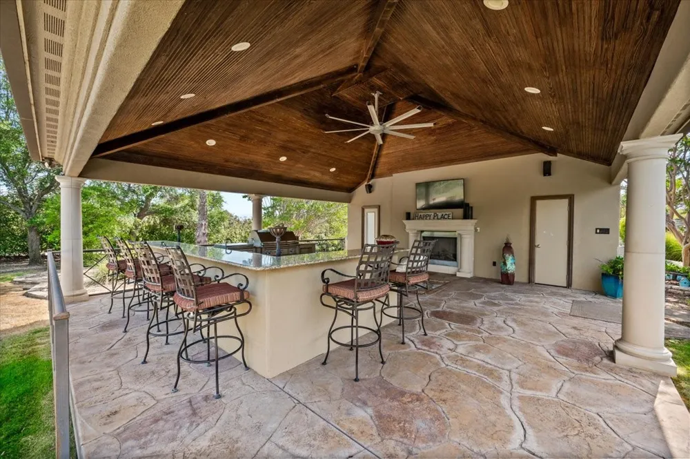 200 Falcon Ridge Aledo, TX 76008