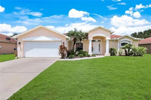 2563 Nature Pointe Loop