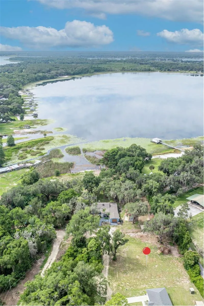 SE 105TH TERRACE Ocklawaha, FL 32179