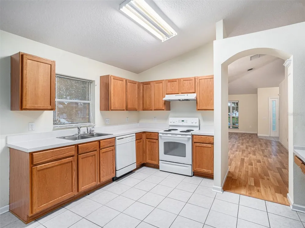 11440 MISTY ISLE LANE Riverview, FL 33579