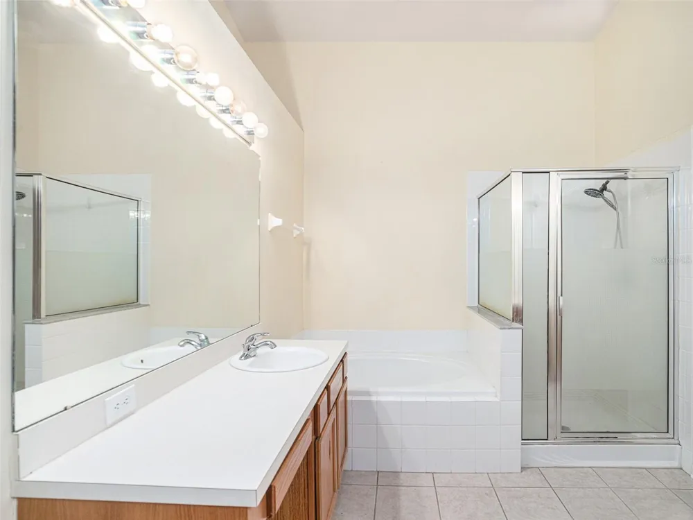 11440 MISTY ISLE LANE Riverview, FL 33579
