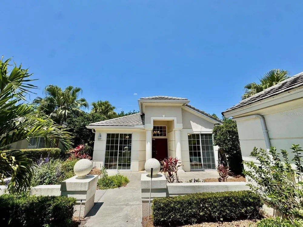 7330 KENSINGTON COURT Bradenton, FL 34201