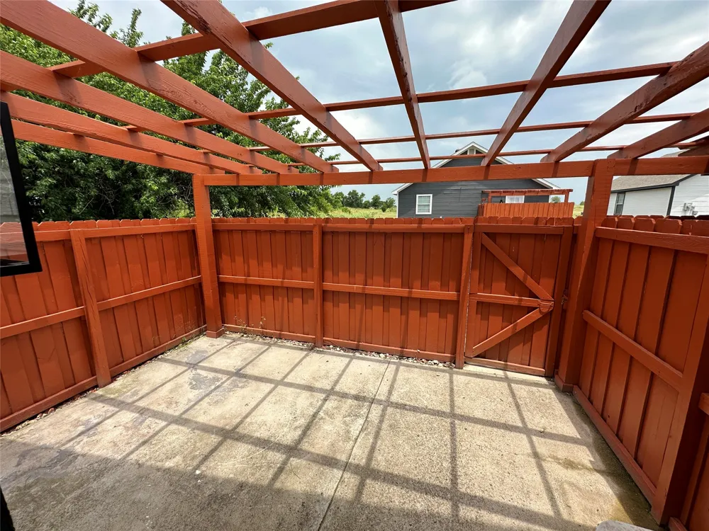 813 Kingdom Circle #35 Waxahachie, TX 75165