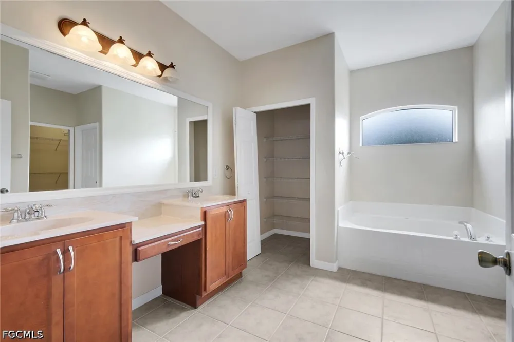 Nature Pointe Loop Fort Myers, FL 33905