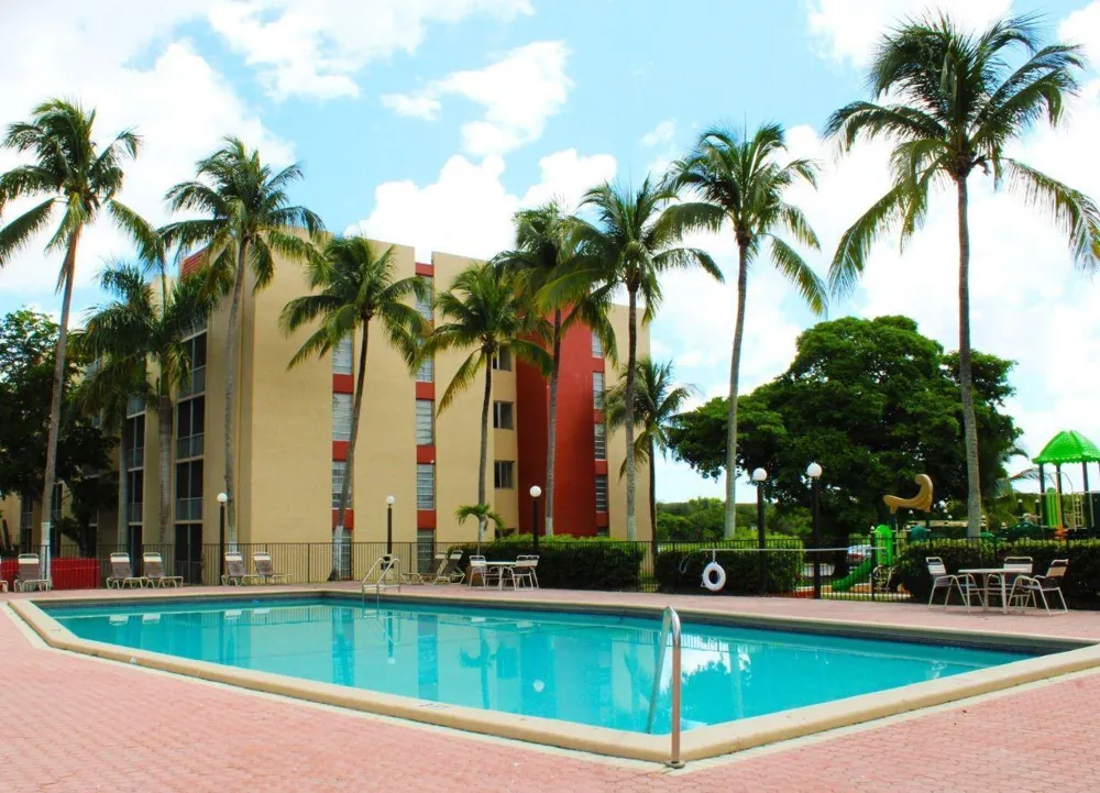 1196 NW 40th Avenue #88-311 Lauderhill, FL 33313
