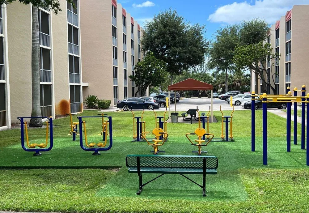 1196 NW 40th Avenue #88-311 Lauderhill, FL 33313