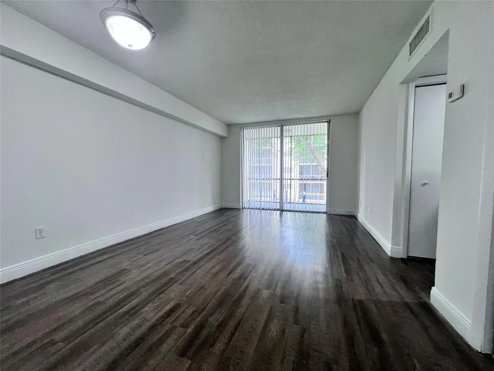 1196 NW 40th Avenue #88-311 Lauderhill, FL 33313