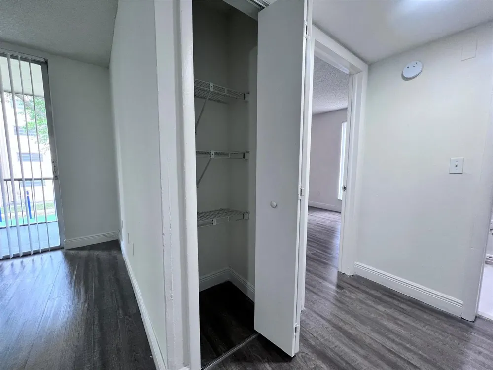 1196 NW 40th Avenue #88-311 Lauderhill, FL 33313