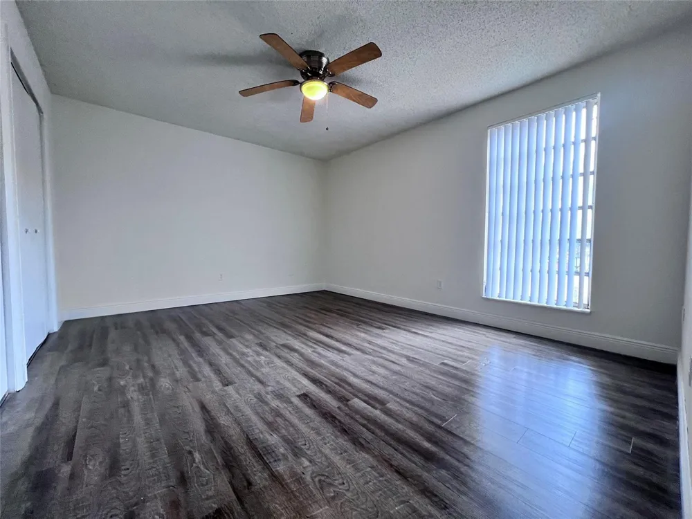 1196 NW 40th Avenue #88-311 Lauderhill, FL 33313