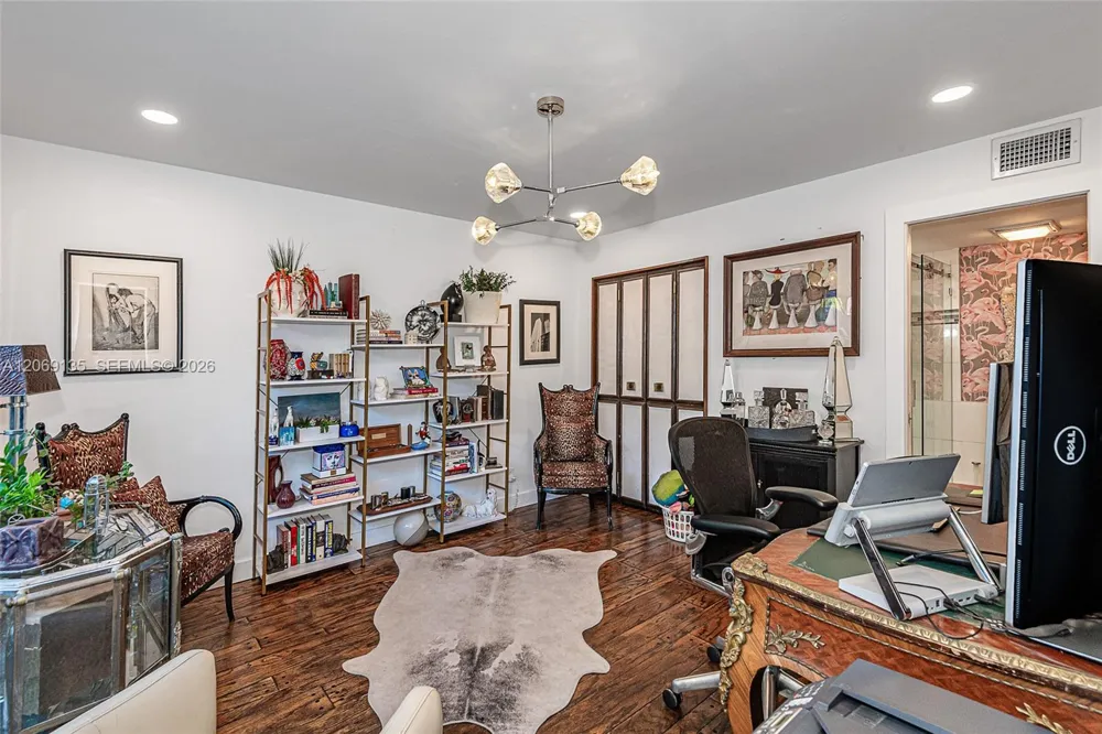 806 Saint Andrews Rd #13 Hollywood, FL 33021