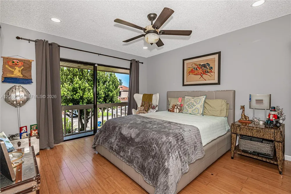 806 Saint Andrews Rd #13 Hollywood, FL 33021
