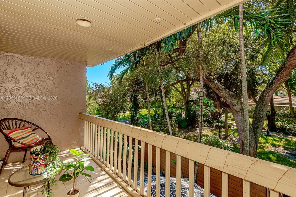 806 Saint Andrews Rd #13 Hollywood, FL 33021