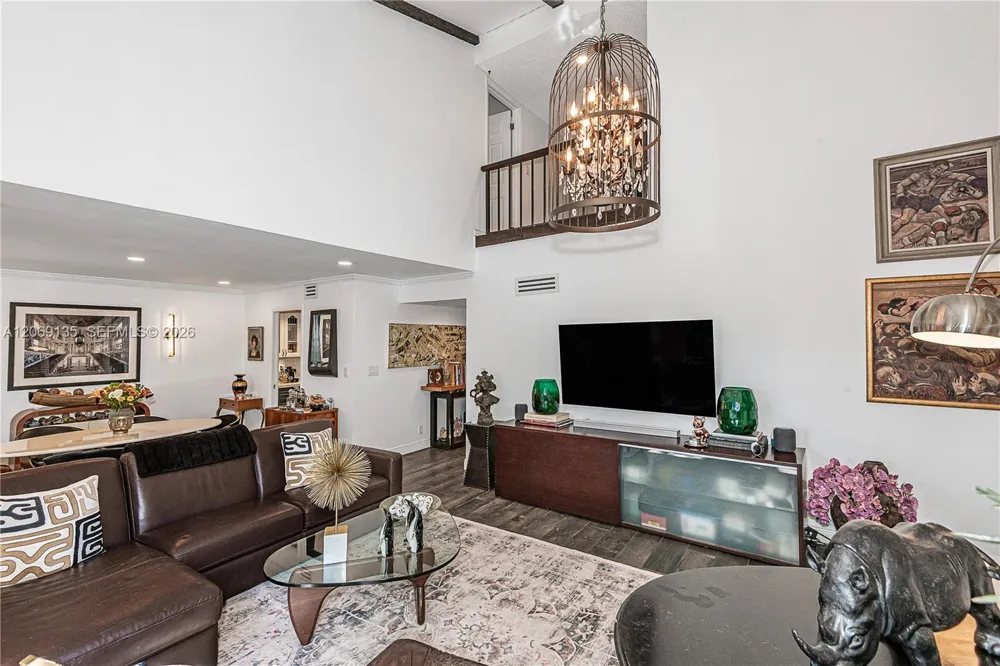 806 Saint Andrews Rd #13 Hollywood, FL 33021