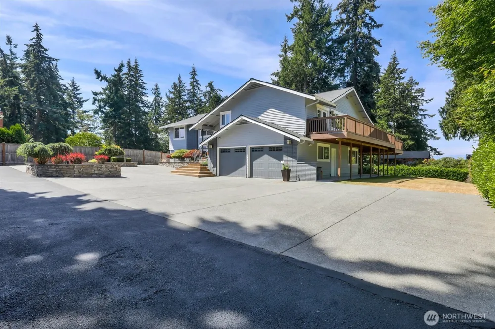 16038 68th Avenue W Edmonds, WA 98026