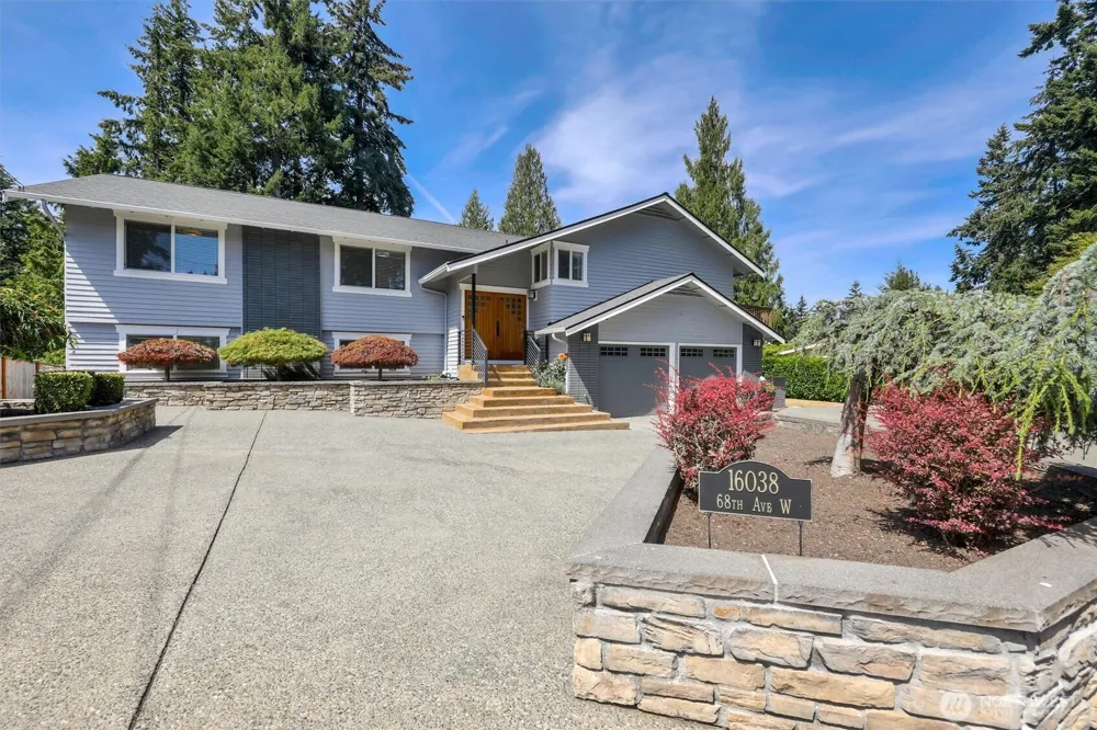 16038 68th Avenue W Edmonds, WA 98026