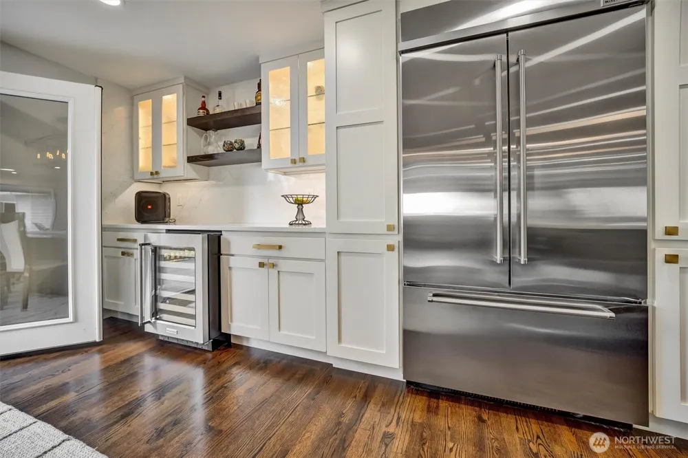 16038 68th Avenue W Edmonds, WA 98026