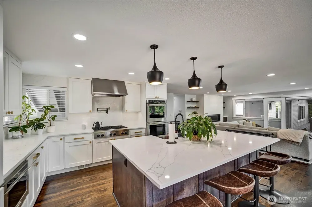 16038 68th Avenue W Edmonds, WA 98026